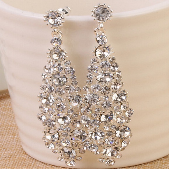 🌹NEVER WORN‼️ CZ Drop Earrings🌹 - Picture 1 of 4